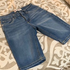 Levi’s boys taper shorts